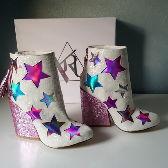 yru glitter boots